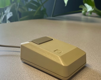 Vintage Mac Mouse, VERY EARLY production Mouse M0100 June 1984 RARE Retro Macintosh