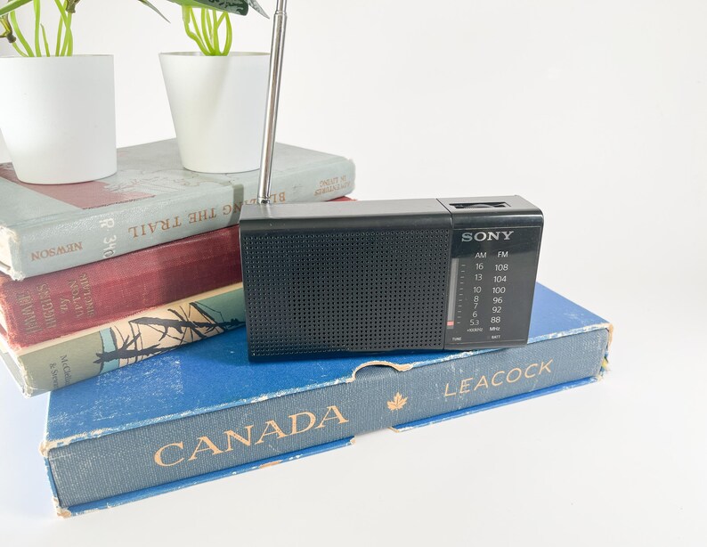 Vintage Radio Am/fm Sony Radio - Battery Operated Pocket or Shelf Radio ...