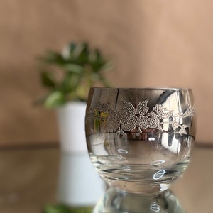 MCM Roly Poly Glasses with Floral Rose & Leaf Design – Vitreon Queens Lusterware Barware Set of 4 for Holiday Entertaining