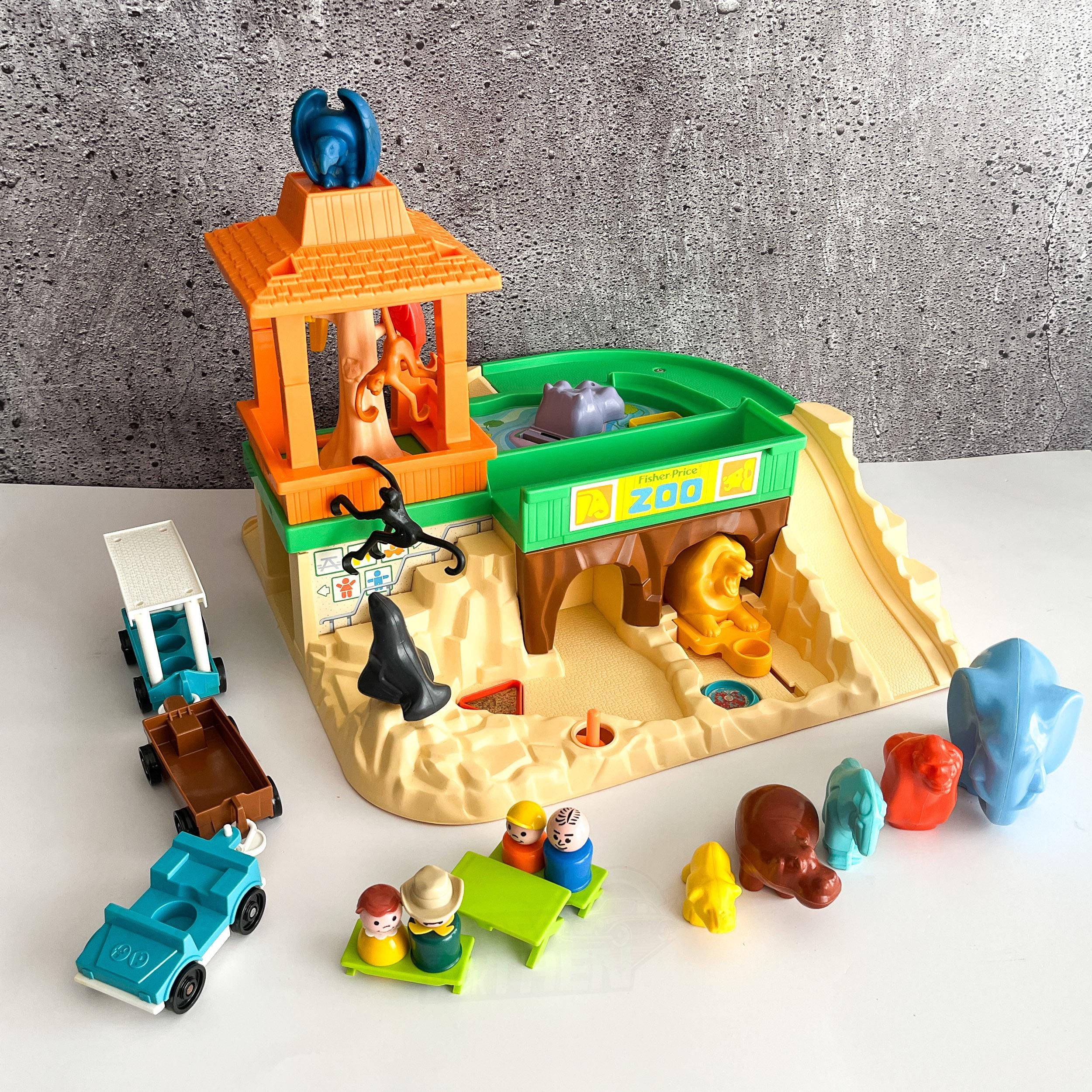 Zoo Playset - Vintage 1990s Fisher Price Little People Zoo
