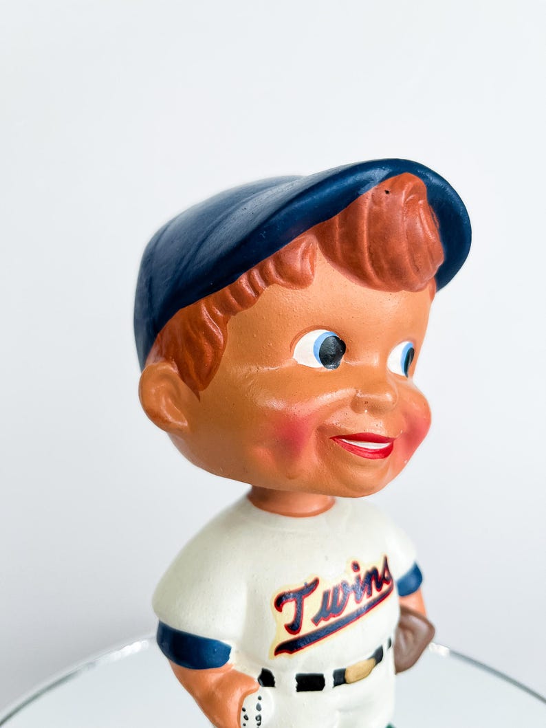 Minnesota Twins Bobblehead – MLB Baseball Collectible Figurine – Vintage Sports Fan Gift – Action Head Souvenir - Collector Memorabilia