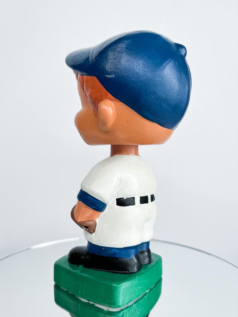 Minnesota Twins Bobblehead – MLB Baseball Collectible Figurine – Vintage Sports Fan Gift – Action Head Souvenir - Collector Memorabilia