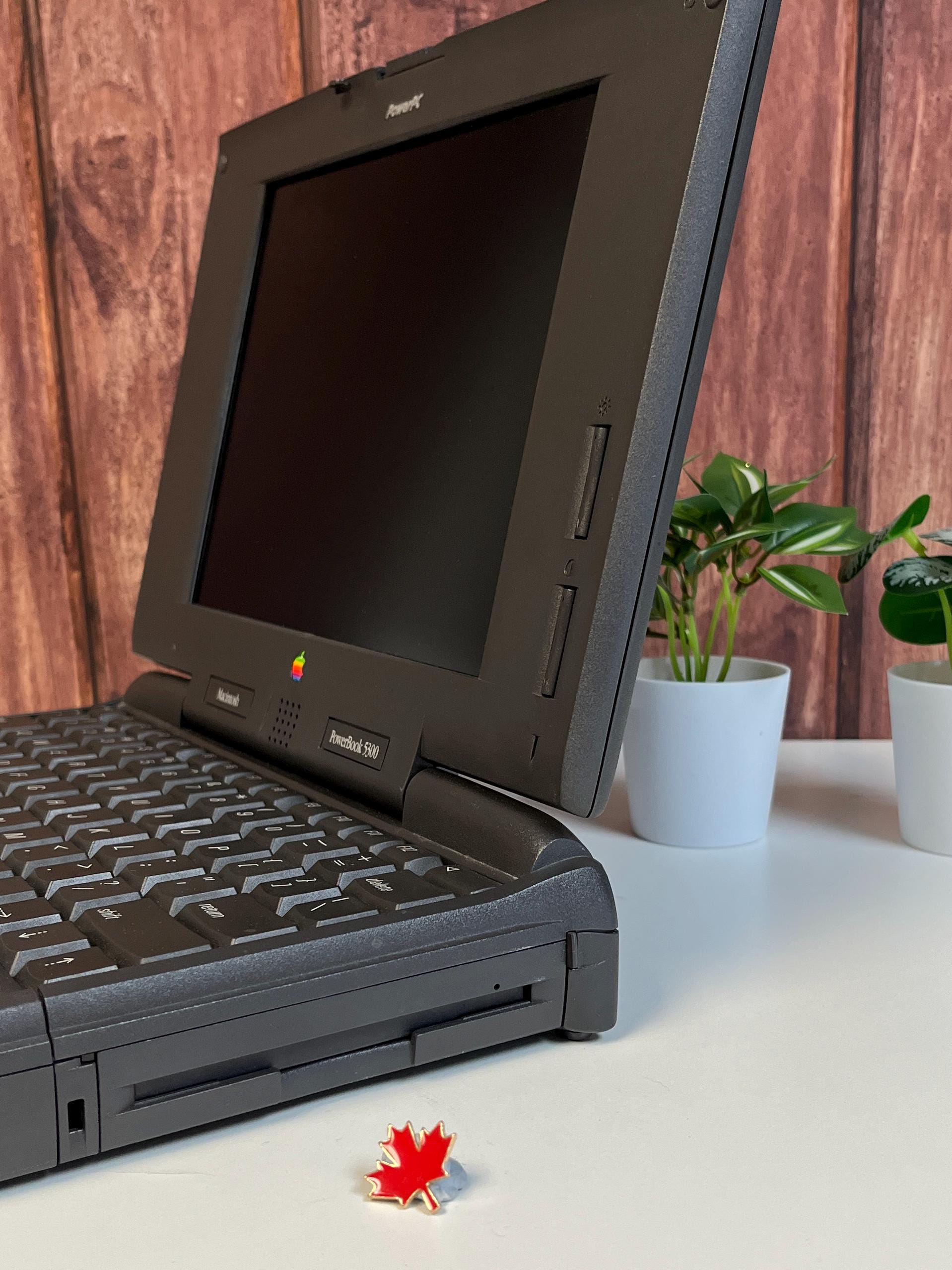 【ジャンク】Apple PowerBook 5300Series M2785 s-l400.jpg