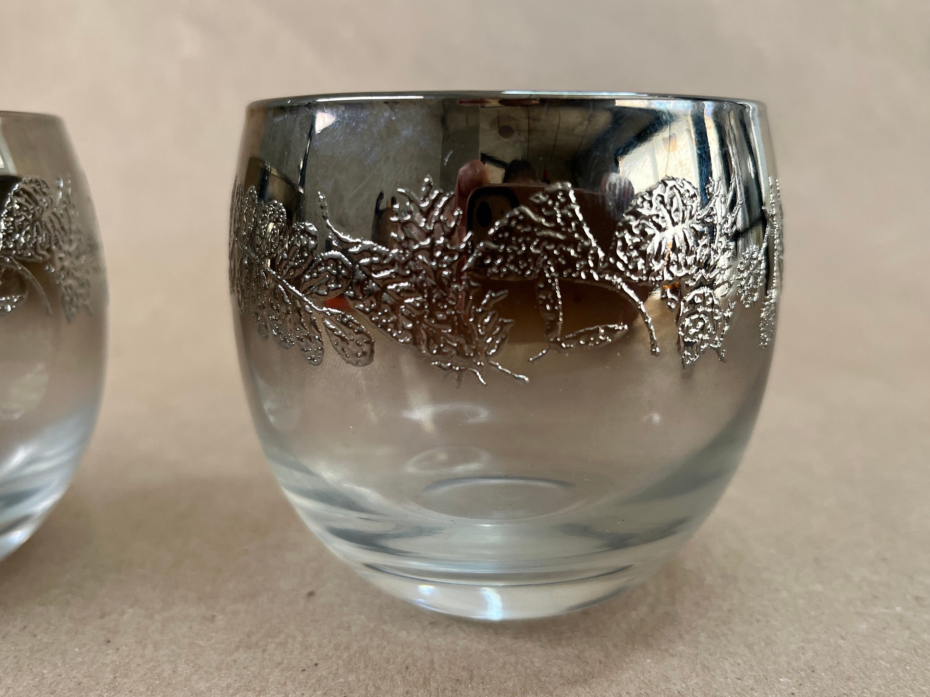 セブンシリードワーフ　グラス　昭和レトロ　sevensillydwarfs Retro 70s Barware Smoky Glass Tumblers Set of 2 Silver Fade