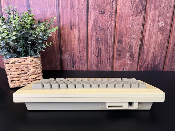 Macキーボード、超初期生産型ビンテージMacintosh PlusレトロApple