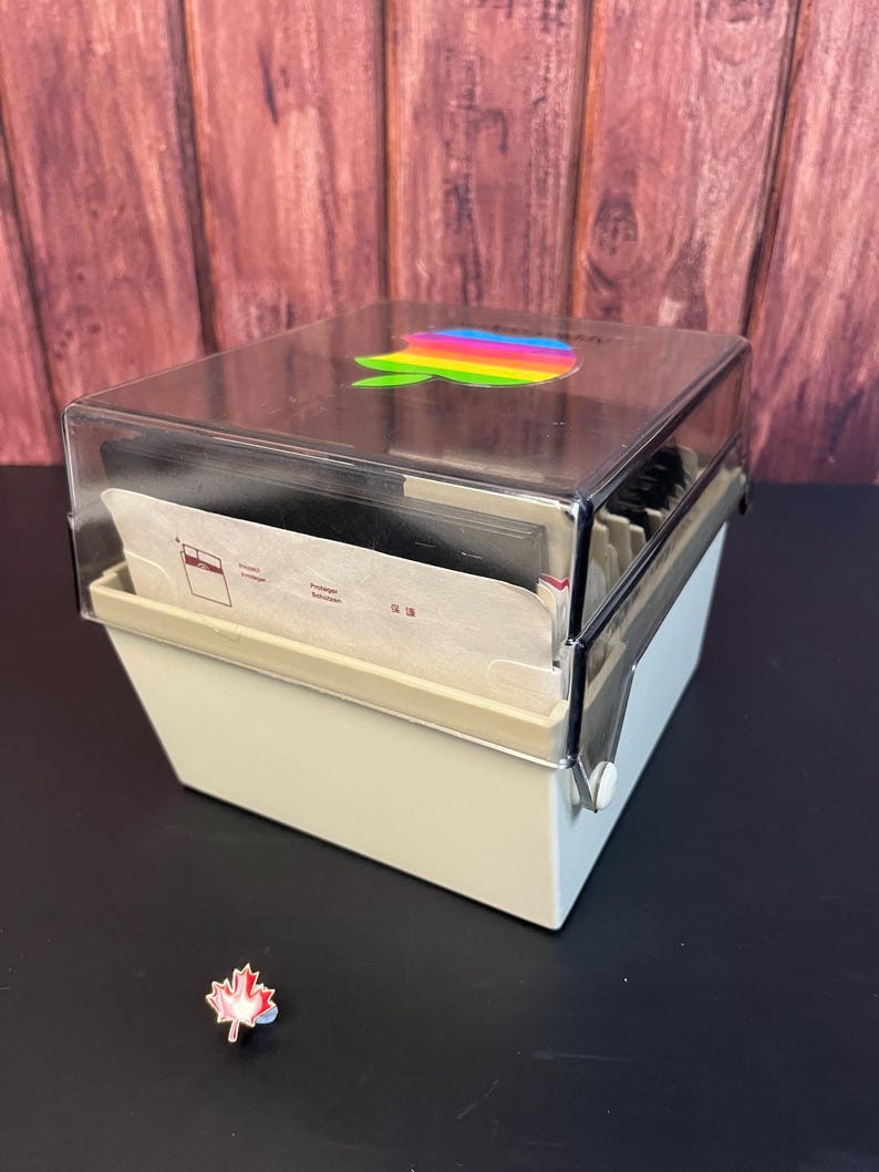 Vintage Computer Floppy Disk Organizer and Contents UNTESTED - Etsy