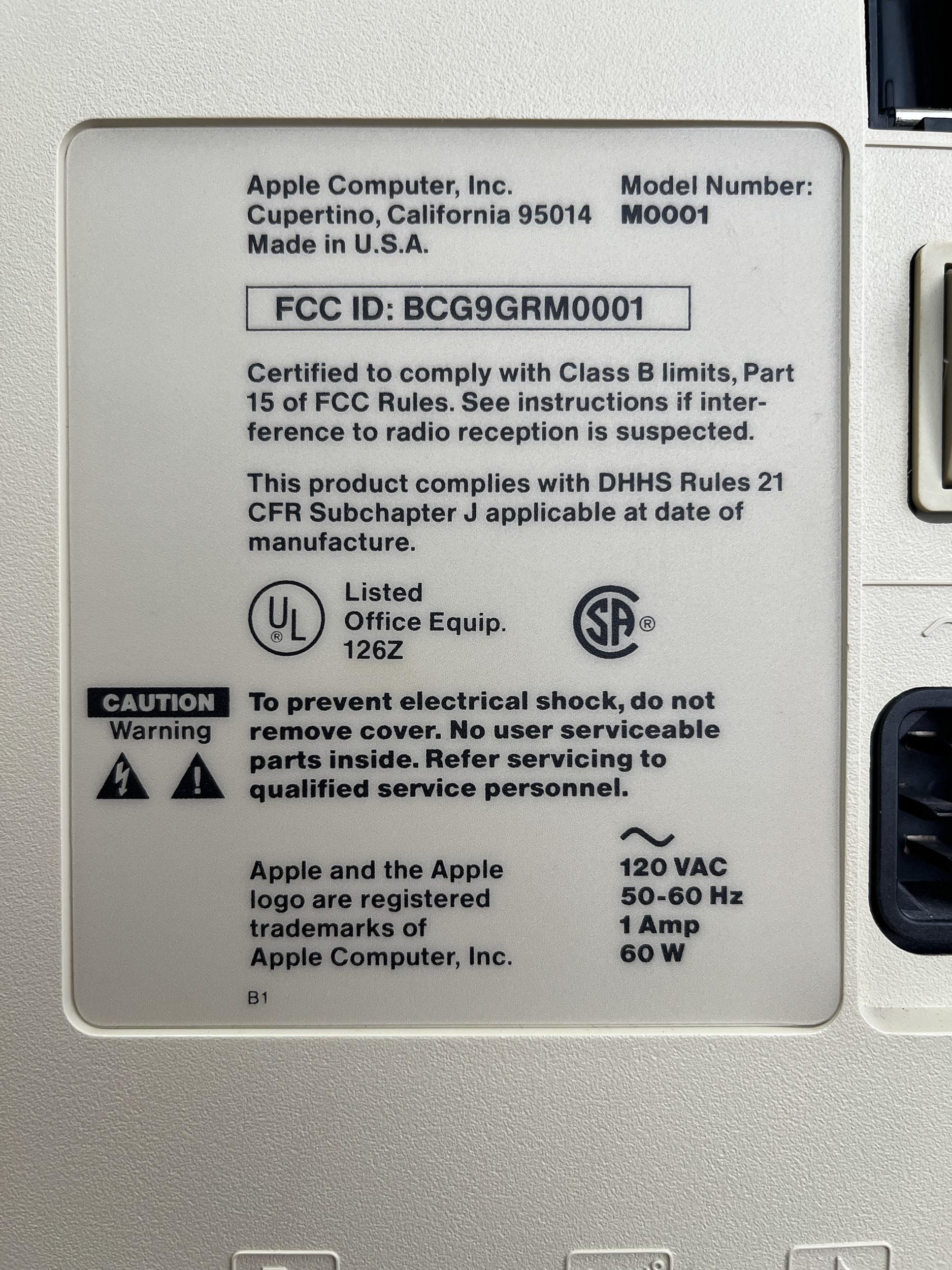 Vintage Macintosh 128K – 1984 First-year Mac M0001, Rare Collector