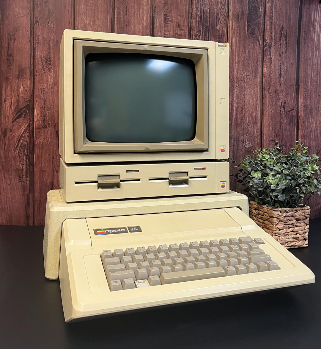 apple lle アップルパソコン　lle 訳あり Apple Iie System- Perfect for Refurbishment - Etsy