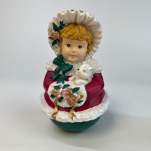 Caroller, Bo Peep Vintage Roly Poly, Decoração de Natal dos anos 90 Cartões Carlton, Menina vitoriana com cachorro, buquê de rosas, Estatueta colecionável