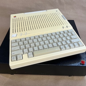 Retro Apple IIc Vintage Macintosh Computer with Power Supply - Untested