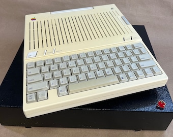 Retro Apple IIc Vintage Macintosh Computer with Power Supply - Untested
