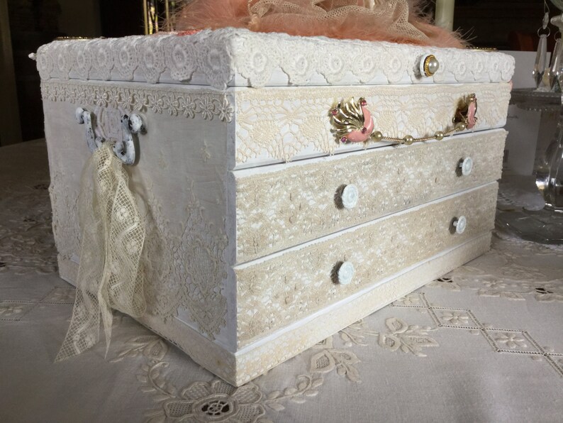 Peach Moire Marabou Feather Deco Doll Stunning Vintage Laces Rare Jewels Unusual /'After the Show Ballerina/' Large Jewelry Box Velvet