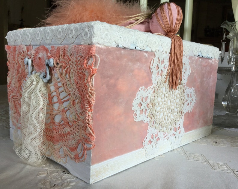 Peach Moire Marabou Feather Deco Doll Stunning Vintage Laces Rare Jewels Unusual /'After the Show Ballerina/' Large Jewelry Box Velvet