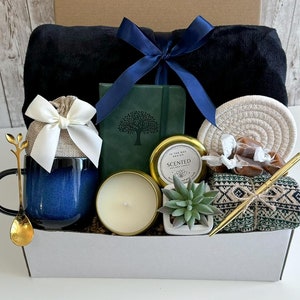 Housewarming gift basket, Realtor Gift for Clients, New house gift basket, Welcome to the home gift, Warm and Cozy Care Package for her