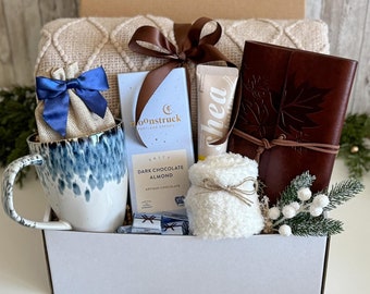 Christmas gift boxes for women, Gifts for her Christmas, Luxury gift boxes for women, Christmas boxes for sister,  Gift boxes for clients