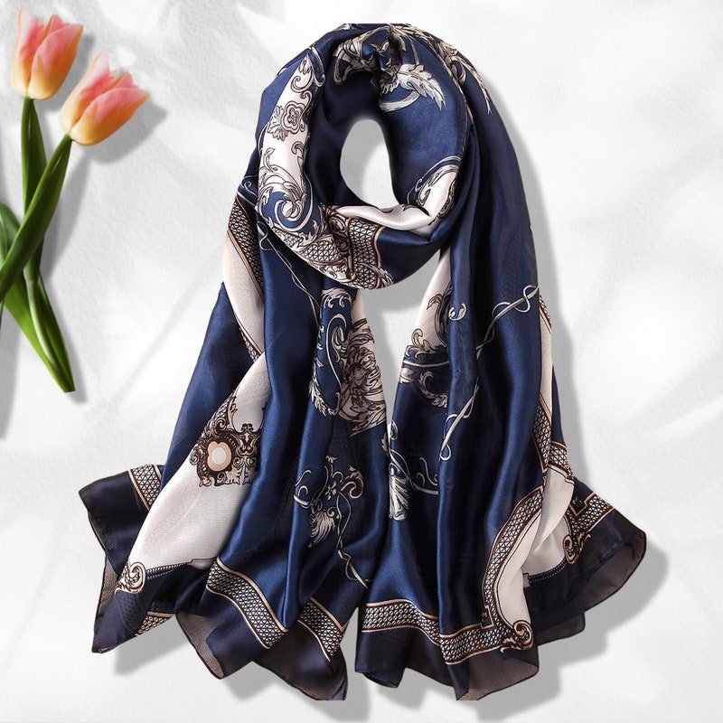 Phipw Scarf Navy Blurred Flower