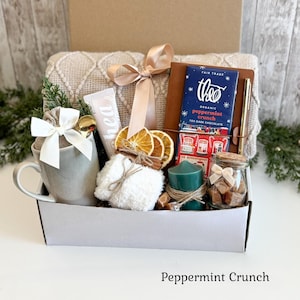 Christmas Gift Box, Winter Hygge Gift Basket for Women, bf gift basket, Christmas gift basket ideas, Family gift basket for Christmas Gift