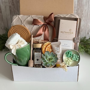Hug In A Box, Encouragement Gift, Mom Gift Set, Hygee Gift Box, Thinking Of You Box, Cozy Care Package, Self Care Basket, Blanket Gift Box