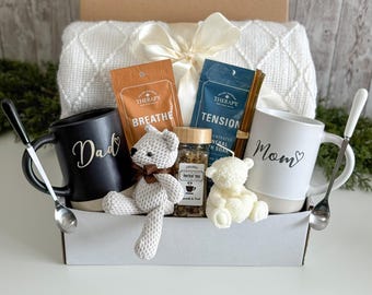 Mommy and daddy baby gift basket, Maternity care package, First time parents gift, Post partum gift box, Self Care Gift for Mom