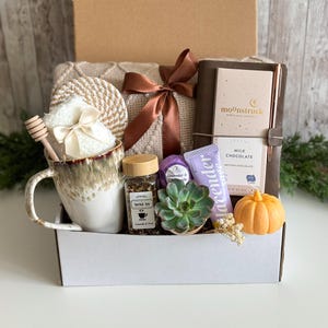 Hygge gift basket for women self care, Blanket gift box sympathy, Gift set with blanket, Comforting gift box, Healing gifts for women