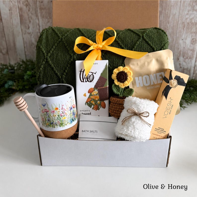 Daughter college care package, Girls college care package, Dorm room care package, Care package college girl, Stress relief care package Olive & Honey
