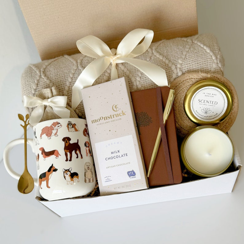 Christmas gift box, Hygge gift box for her, Care package for her, Gift baskets for women, Birthday Gift box with blanket, Gift box for women Paws and Comfort