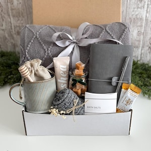 Team Appreciation Gift, Employee Appreciation Gift Box, New job gift for him or Her, Employee welcome gift, Unisex thank you gift box basket