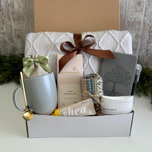 Care Package for Men Get Well Soon Gift Box, Surgery Recovery Basket, Thinking of You Gift for Him, Men’s Care Box Gray Blanket Moss