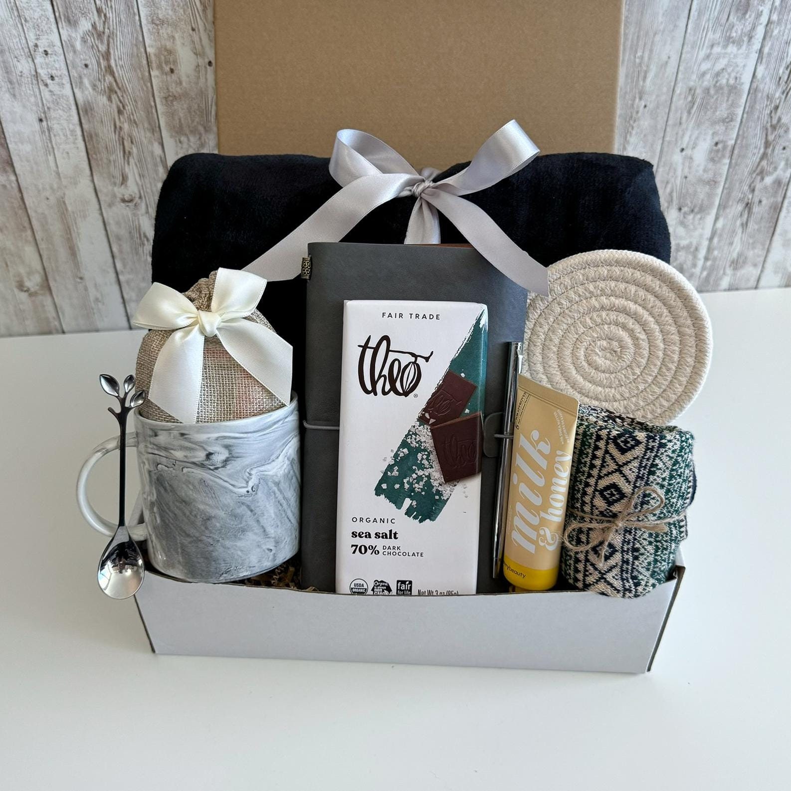 Gift box for him, Care package for him, Gift basket for men, Hygge box for men, Sending a hug for men, Mens gift box, Gift box for men