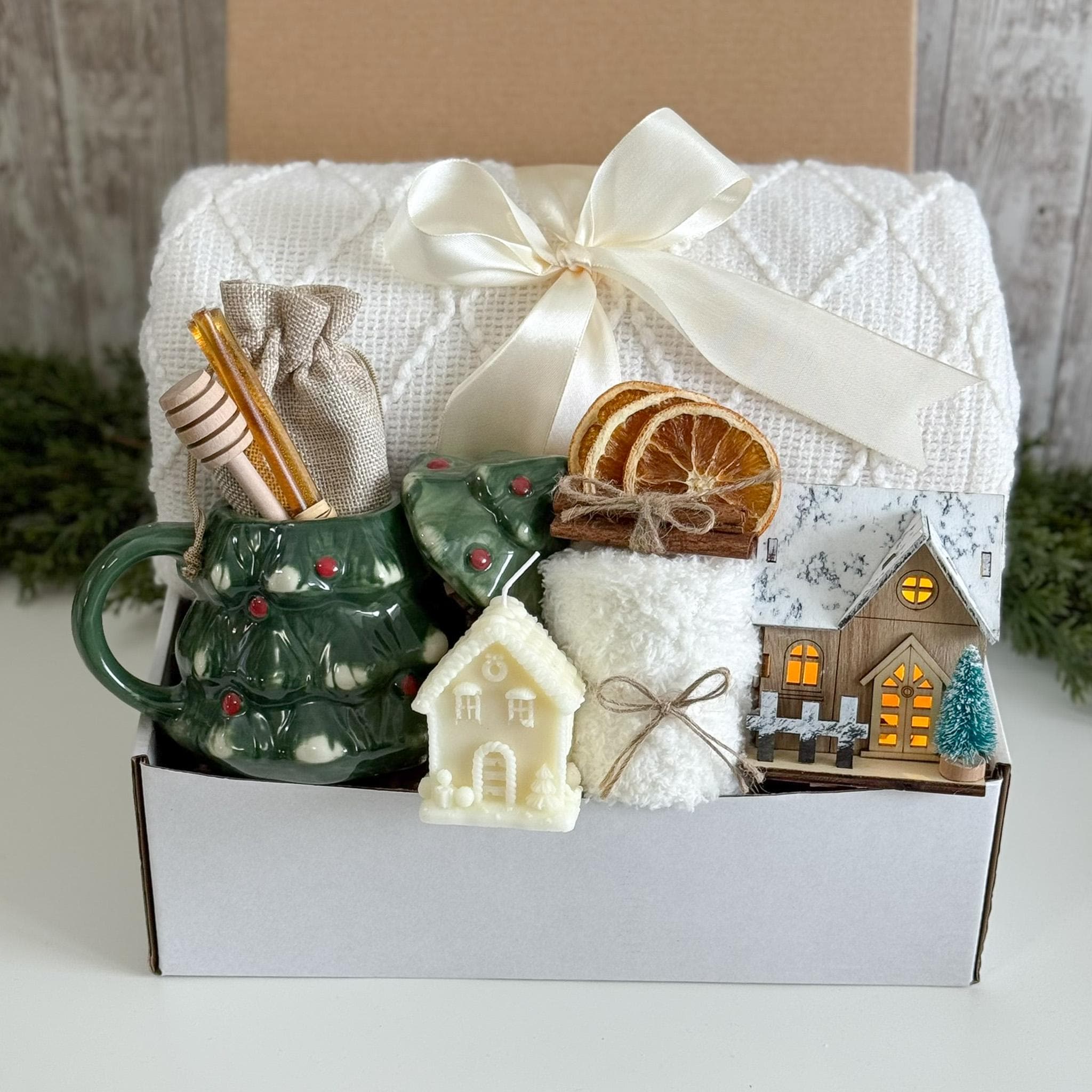 Augusta HAND × HAND(Winter Gift Box) Winter Gift Box - 60+ Gift