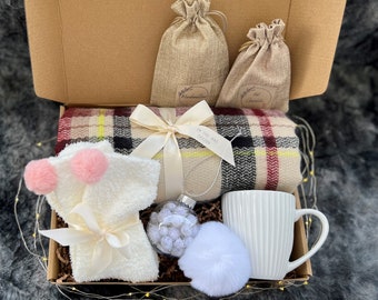 Gemütlicher Hygge Geschenkkorb Weihnachtsgeschenke Boxen Geschenkset für Frauen Warme und gemütliche Geschenkbox Geschenkbox für Frauen Geburtstag Self Care Geschenkbox