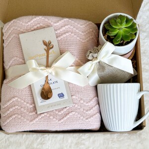 Sending a Hug Gift, Warm Gift Box, Hygge Gift Basket, Sympathy Gift Box, Gift for Women, Recovery Gift, Get Well Soon Care Package for HXer