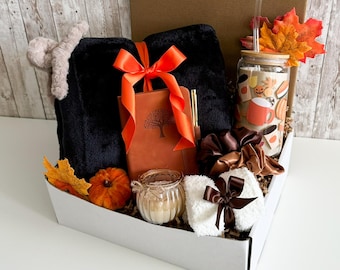 Spooky gift basket, Spooky basket for her, Spooky anniversary gift, Autumn gift basket, Halloween Gift Box for her, Halloween theme gift box