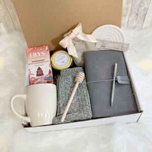 Christmas gift box, Hygge gift box for her, Care package for her, Gift baskets for women, Birthday Gift box with blanket, Gift box for women Sylvan Mist Set