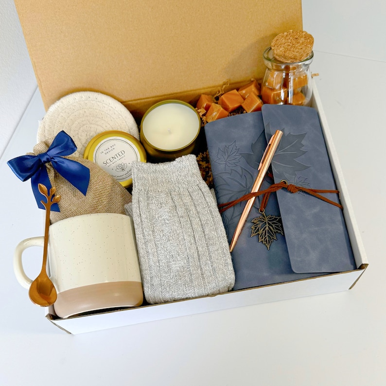 Christmas gift box, Hygge gift box for her, Care package for her, Gift baskets for women, Birthday Gift box with blanket, Gift box for women Blue Bliss Set