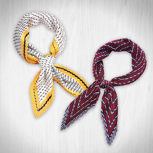 Echarpes plissées Foulard bandana en soie bordeaux Echarpes femme Echarpe foulard Écharpe plissée jaune Foulard en soie jaune Écharpe plissée image 1