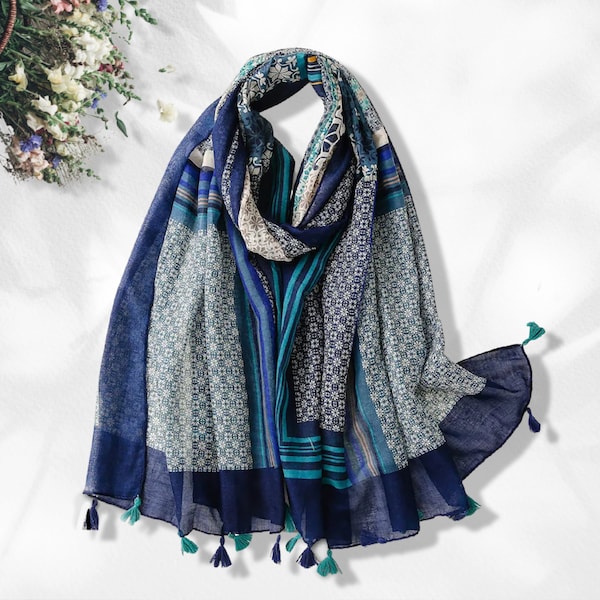 Foulard bleu marine pour femme, foulard pour femme, foulard infini doux, écharpe longue légère, cadeau de fête des mères, cadeau personnalisé pour elle, cadeau d'anniversaire