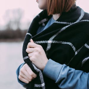 Black and White Blanket Scarf, Plaid Shawl, Oversized Scarf, Personalized Gifts, Tartan Bridesmaid Shawl, Plaid wedding favor blankets