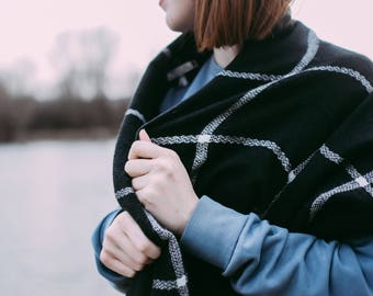 Black and White Blanket Scarf, Plaid Shawl, Oversized Scarf, Personalized Gifts, Bridesmaid Favors, Bridesmaid Shawl, Wedding Shawl