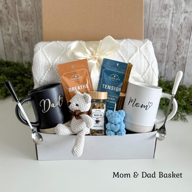 Pregnancy Care Package for Mom to Be, Postpartum Gift Box, New Mom Relaxation Basket, Expecting Mother Gift Set, Pregnancy gift box Mom & Dad Basket