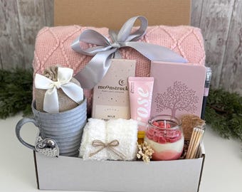 Galentine's Gift Basket for Her, Galentines day gift box, Valentines day gift for her, Galentine gift box, Gift basket for Her