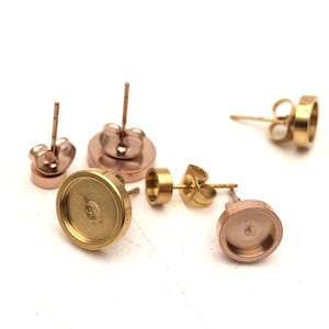 100 Stück 18k Gold Rose vergoldet Edelstahl Ohrring Beiträge Ohrstecker Einstellungen Blende Cabochons Tacks Dicke Lünette 4/6/8/10 mm innen