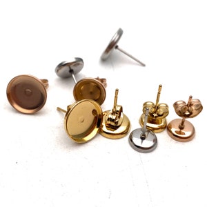 100 Stk. 18k vergoldete Edelstahl Ohrring Ohrstecker Fassungen Fassungen Cabochons 6/8/10mm innen