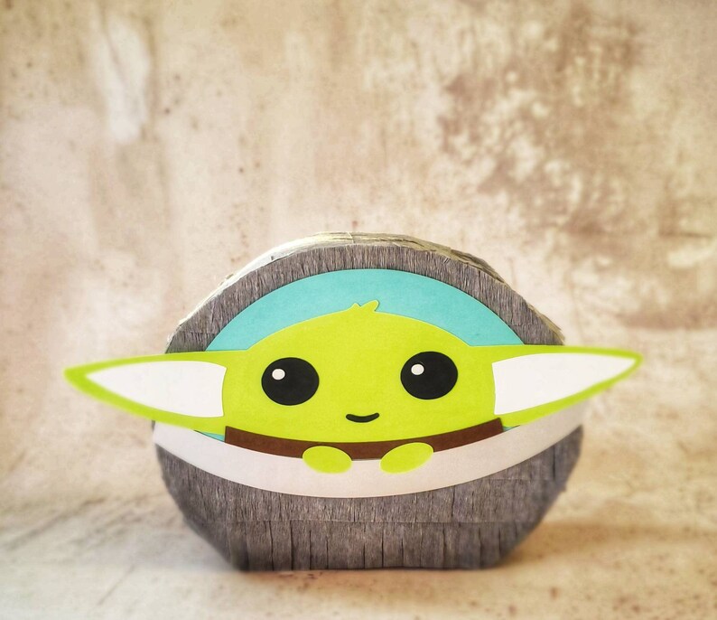 Baby Yoda mini pinatas favor gift image 4