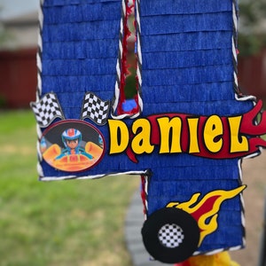 Laten we racen met Hot Wheels Number Pinata
