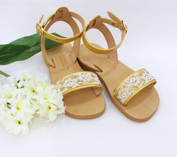 flat sandals for kids