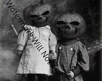 ODD BIZARRE STRANGE WEIRD CREEPY CRAZY FREAKY Kids Halloween Costume VINTAGE PIC