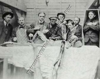 A81 FREAKY BIZARRE STRANGE ODD Circus VINTAGE PHOTO WEIRD Circus Act Pic Image