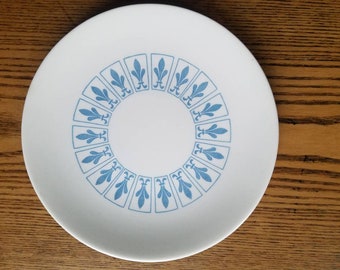 Homer Laughlin Blue Fleur De Lis bread and butter plates set of 4 Vouge Ironstone baby blue circular patterned plates Richelieu Pattern 6.25