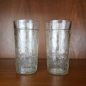 Kerr clear glass tree bark or icicle pattern drinking tumblers set of 2 or ice tea glasses
